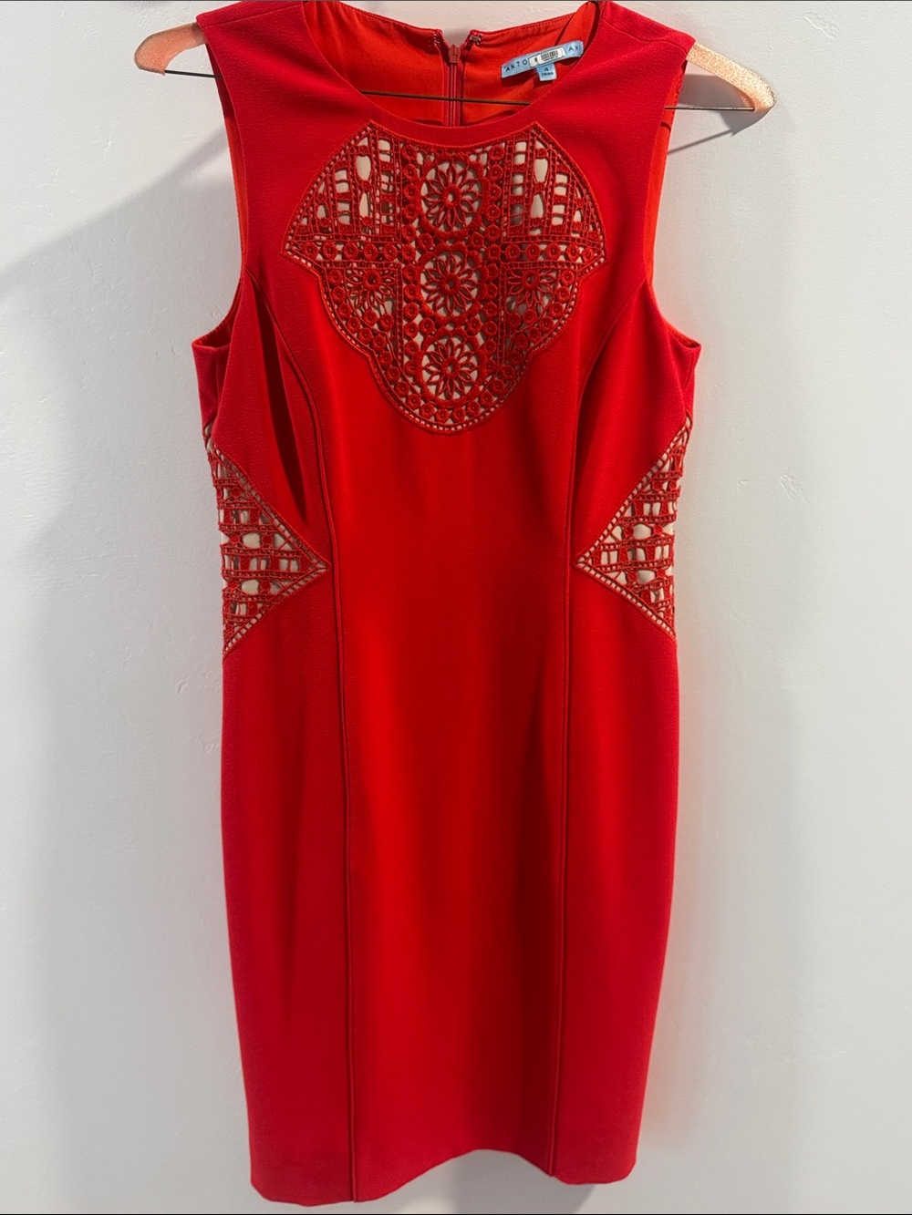 ANTONIO MELANI Red Sleeveless Lace-Inset Sheath Midi Dress